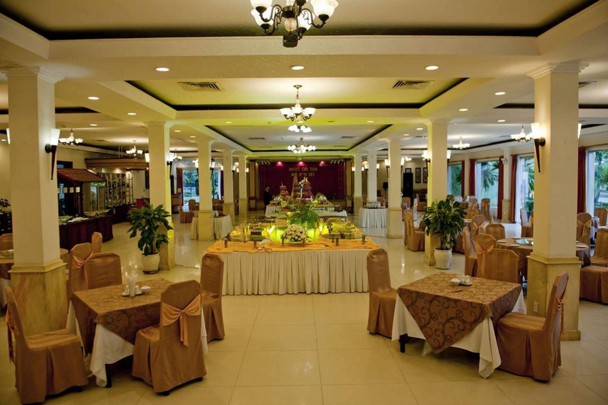 Saigon Kimlien Resort Cualo Cửa Lò Extérieur photo